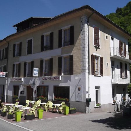 Hotel Du Dauphine Allevard Exterior foto